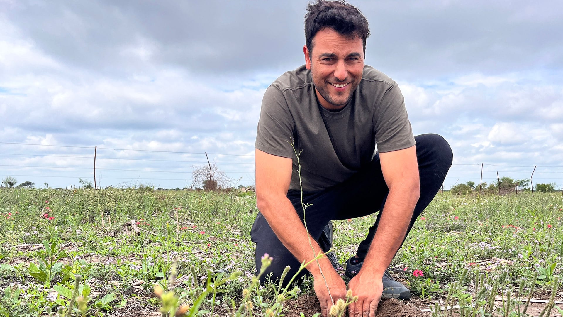 La restauración combinó plantación directa de especies nativas y siembra aérea con drones junto a ReForest Latam para ampliar la superficie intervenida (The Nature Conservancy)