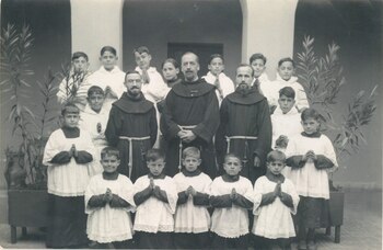 Los monaguillos desempeñan un rol