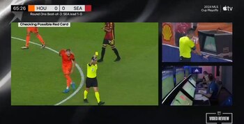 Héctor Herrera le escupió a