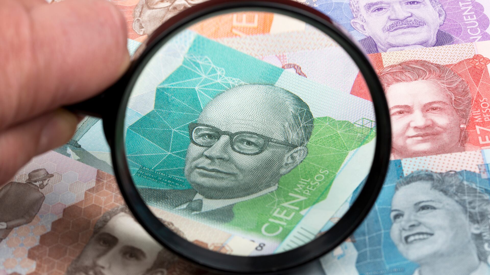 Aunque en 2024 la inversión extranjera creció un 4%, ese aumento se explicó por movimientos de capital puntuales y no reflejó una recuperación estructural - crédito Freepik