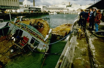 atentado al Rainbow Warrior