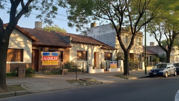 Cuánto sale alquilar un departamento de dos ambientes en cada zona del Gran Buenos Aires
