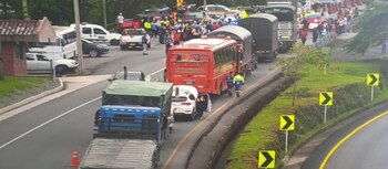 Protesta en la vía al Llano. Foto: Coviandina