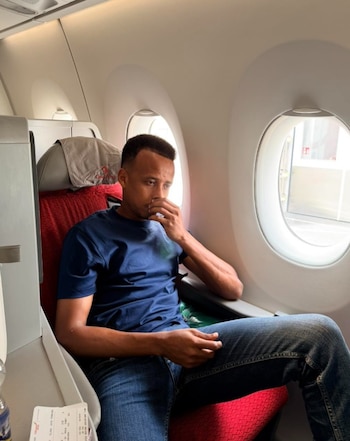 Los registros en aeropuertos y estadios, junto con quejas de delegaciones, reavivaron preguntas sobre un posible trato desigual en la previa del torneo que organizará Estados Unidos - crédito @omar_artan/IG