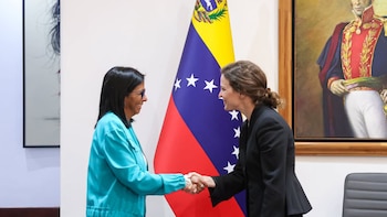 Delcy Rodríguez se reunió con una delegación del Banco Mundial en busca de inversiones internacionales para Venezuela