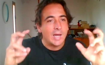 El expiloto y director general