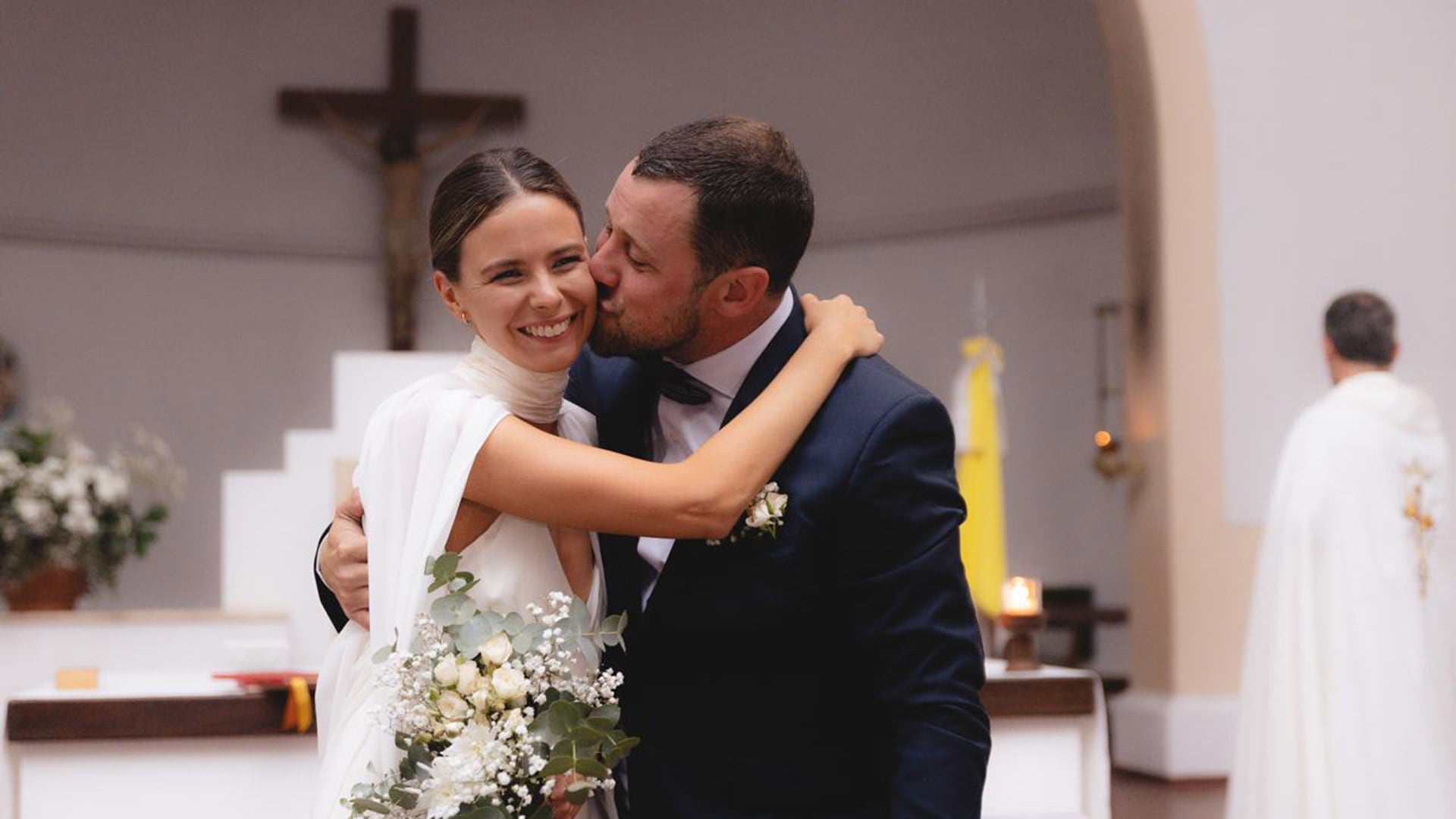 El sábado 15 de noviembre Belén Bordone y Tomás Cortés dieron el “Sí” en la Iglesia Inmaculada Concepción de Intendente Alvear, en provincia de La Pampa