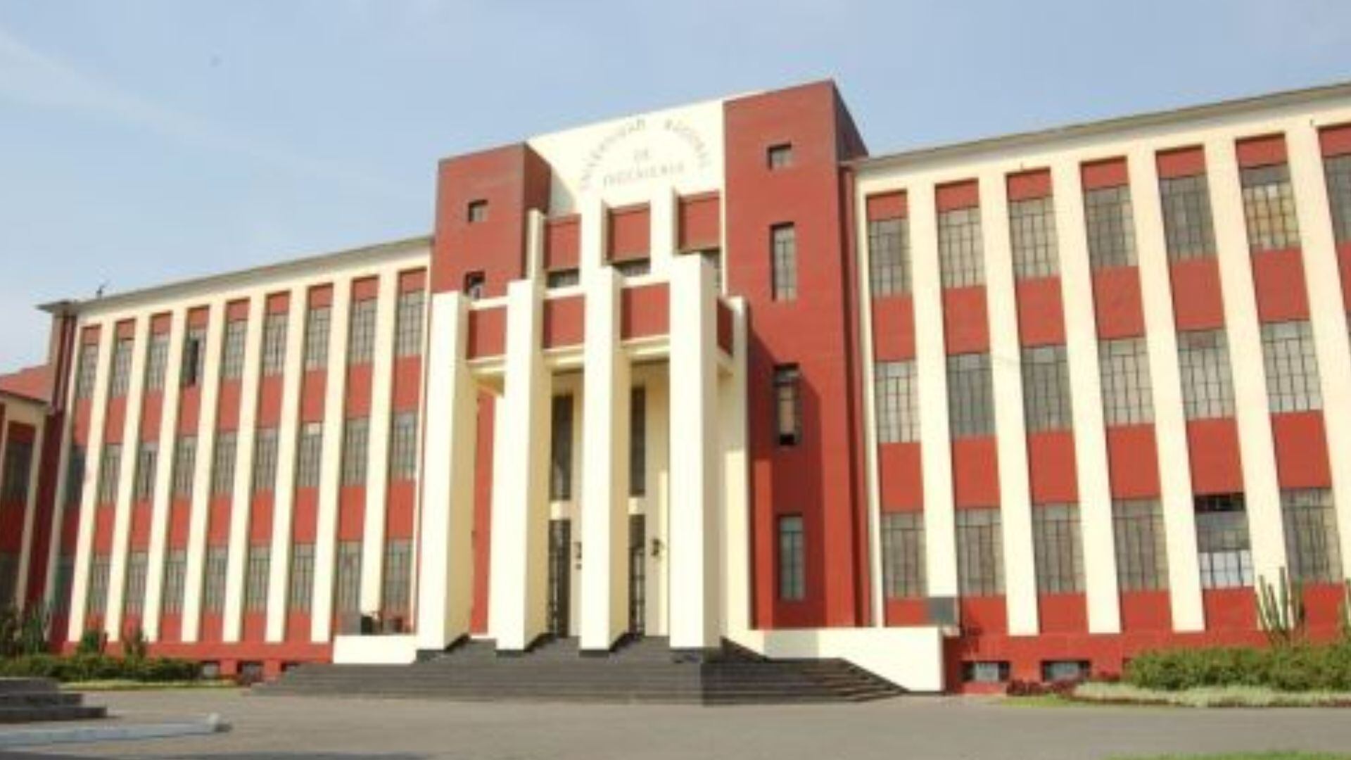 El Programa de Iniciación Tecnológica (PIT) de la Oficina Tecnológica de la Información (OTI) de la UNI ofrece un total de 46 cursos disponibles virtualmente