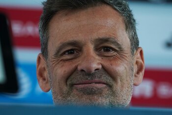 El argentino Diego Cocca sonríe