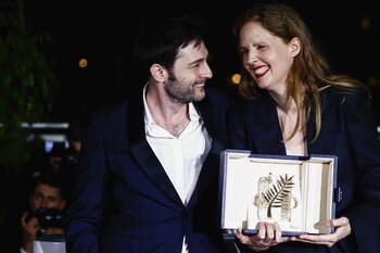 La directora Justine Triet, ganadora