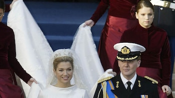 “Querida Máxima, habrás tenido momentos en los que te preguntaste: ¿Tengo que hacer esto? ¿Tengo que ir con él a otro país tan lejano?", dijo el sacerdote holandés durante la boda (Reuters)