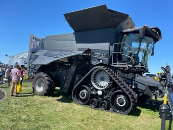 Una de las cosechadoras exhibidas