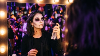 El orden de los productos para que el maquillaje de Halloween dure más