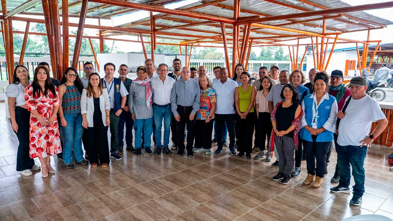 La reanudación del ciclo de diálogos entre el Gobierno y la Cneb serán los días 12 y 13 de abril en Inda Zabaleta, zona rural de Tumaco - crédito Ministerio de Defensa