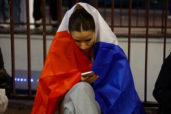 La policía de Francia podrá acceder a cámaras y micrófonos de personas bajo investigación criminal (REUTERS/Eric Gaillard)