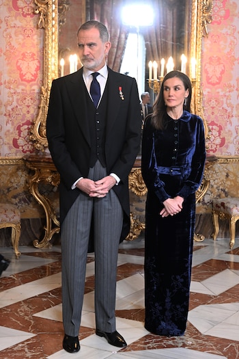 La reina Letizia junto al