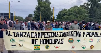 El precio de los combustibles y la energía eléctrica figura entre los principales motivos de la protesta campesina registrada en Yoro. (Foto: Proceso Digital HN)