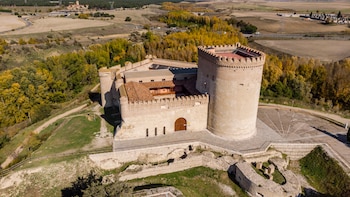 Los castillos más impresionantes de Ávila: fortalezas, leyendas y hoteles con historia en el corazón de Castilla