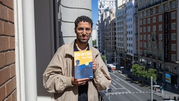 Yunez Chaib en una entrevista durante la presentación de su libro 'Corderito'