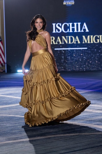 El Salvador Runway Houston 2026