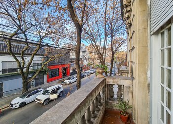Uno de los balcones de