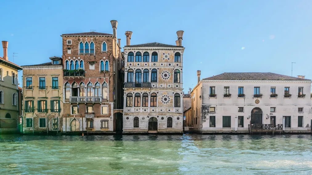 Un palacio, una leyenda negra y USD 21 millones: la venta del Palazzo Dario, la joya maldita de Venecia