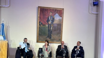 En un acto con Mondino