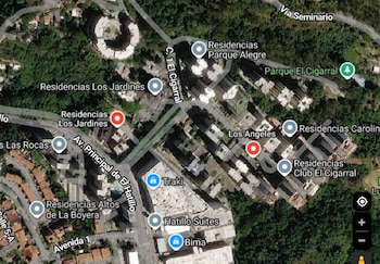 En esta exclusiva zona de dpartamentos de lujo se escondía Érika María, quien hutó de México a Caracas un día después del matar a su nuera a balazos Foto: Maps