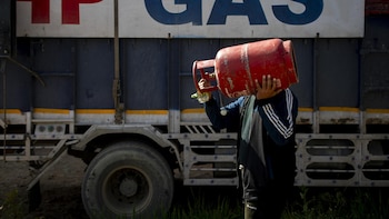 El alto el fuego comienza su último fin de semana con dudas en Ormuz y perspectivas de negociaciones