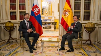 Albares viaja el lunes a Eslovaquia para participar en la Conferencia de Embajadores y visitar la base de Lest