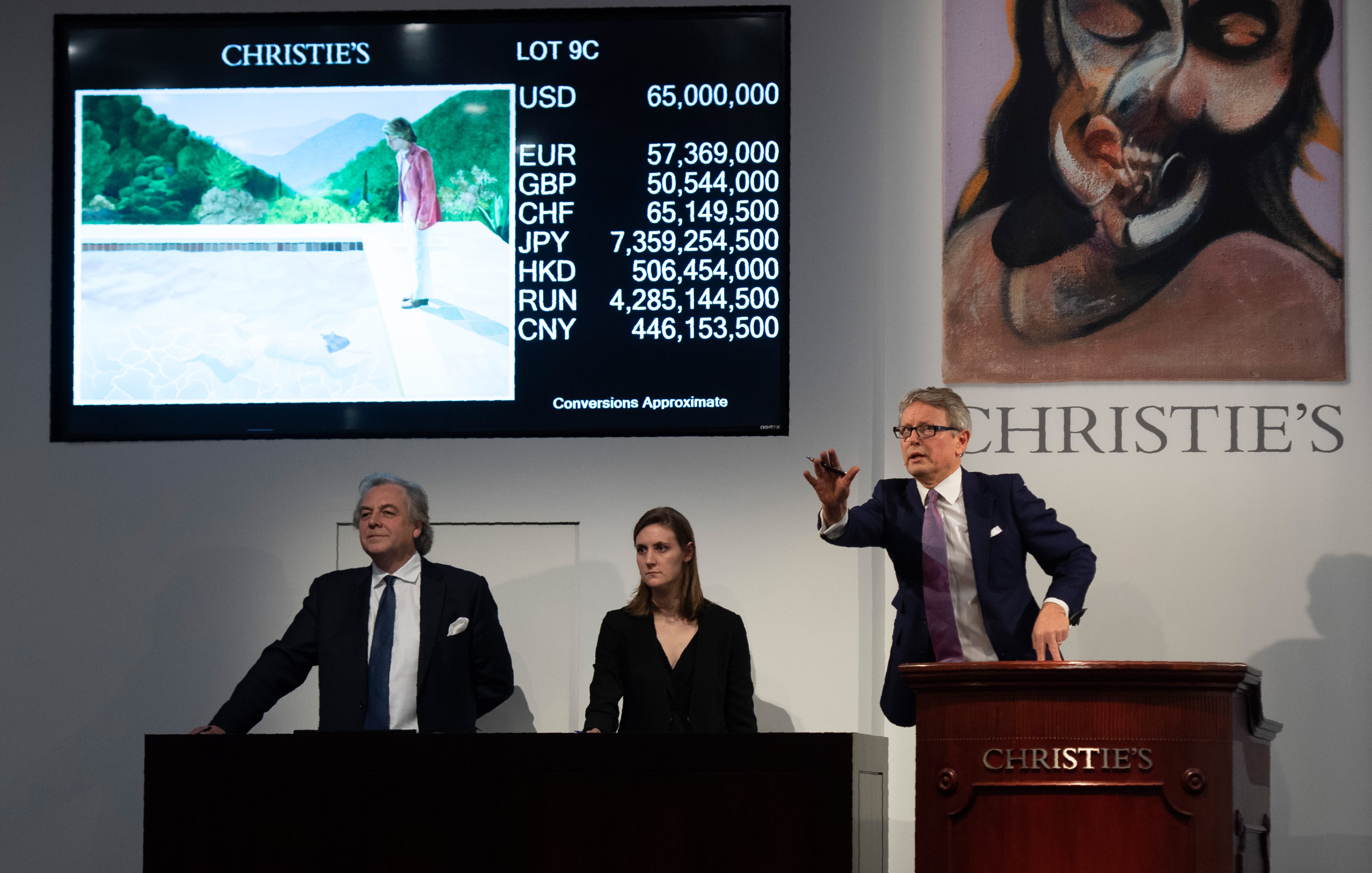 Las subastas de Sotheby’s, Phillips y Christie’s marcan la escala de precios de las obras más codiciadas de David Hockney (Photo by Don EMMERT / AFP)