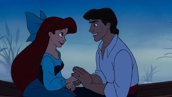 Un niño desconocido, una cita interrumpida y una frase susurrada: el origen de la icónica escena del beso en La Sirenita