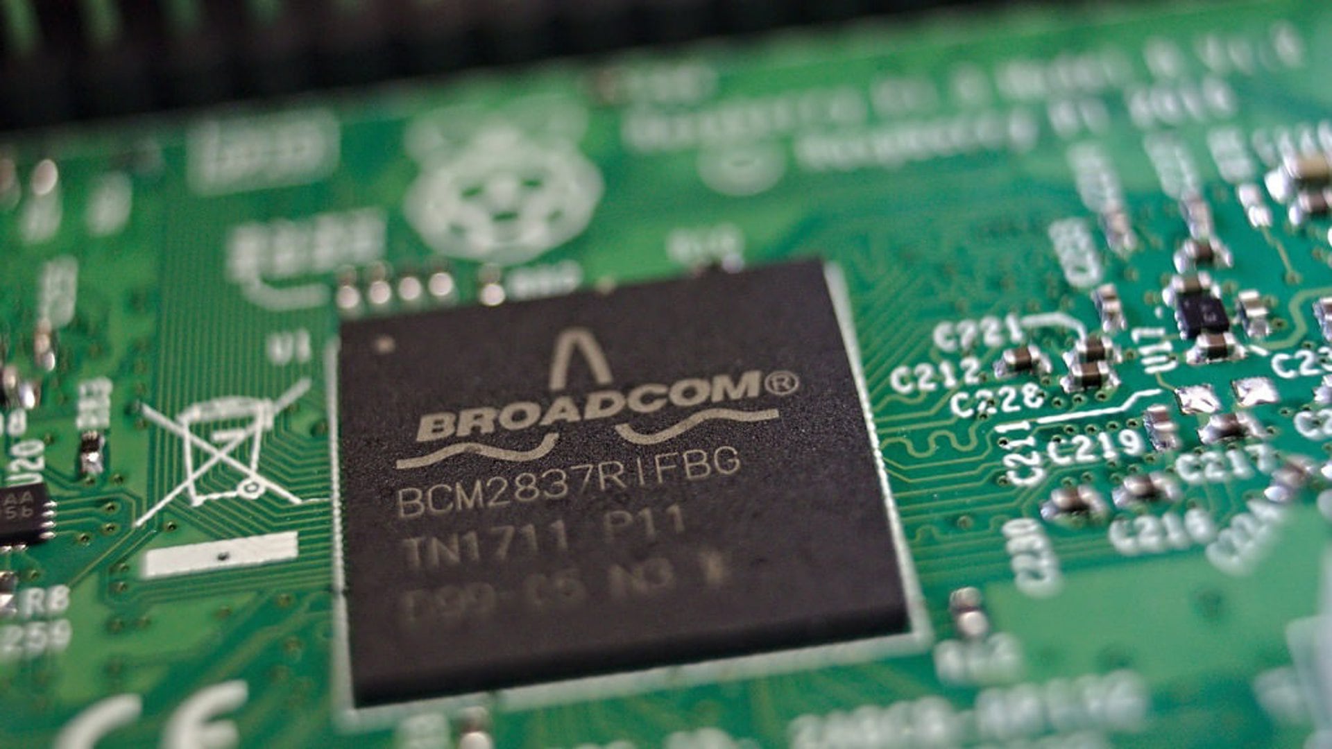 Las acciones del fabricante de chips estadounidense Broadcom cayeron un 11%, pese a que superó las expectativas de Wall Street con sus resultados del cuarto trimestre (EP)