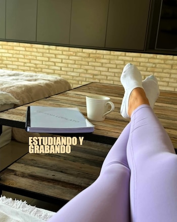 Durante su estadía, Lopilato equilibró grabaciones, estudios de guion y rutinas de entrenamiento físico para mantener su bienestar personal