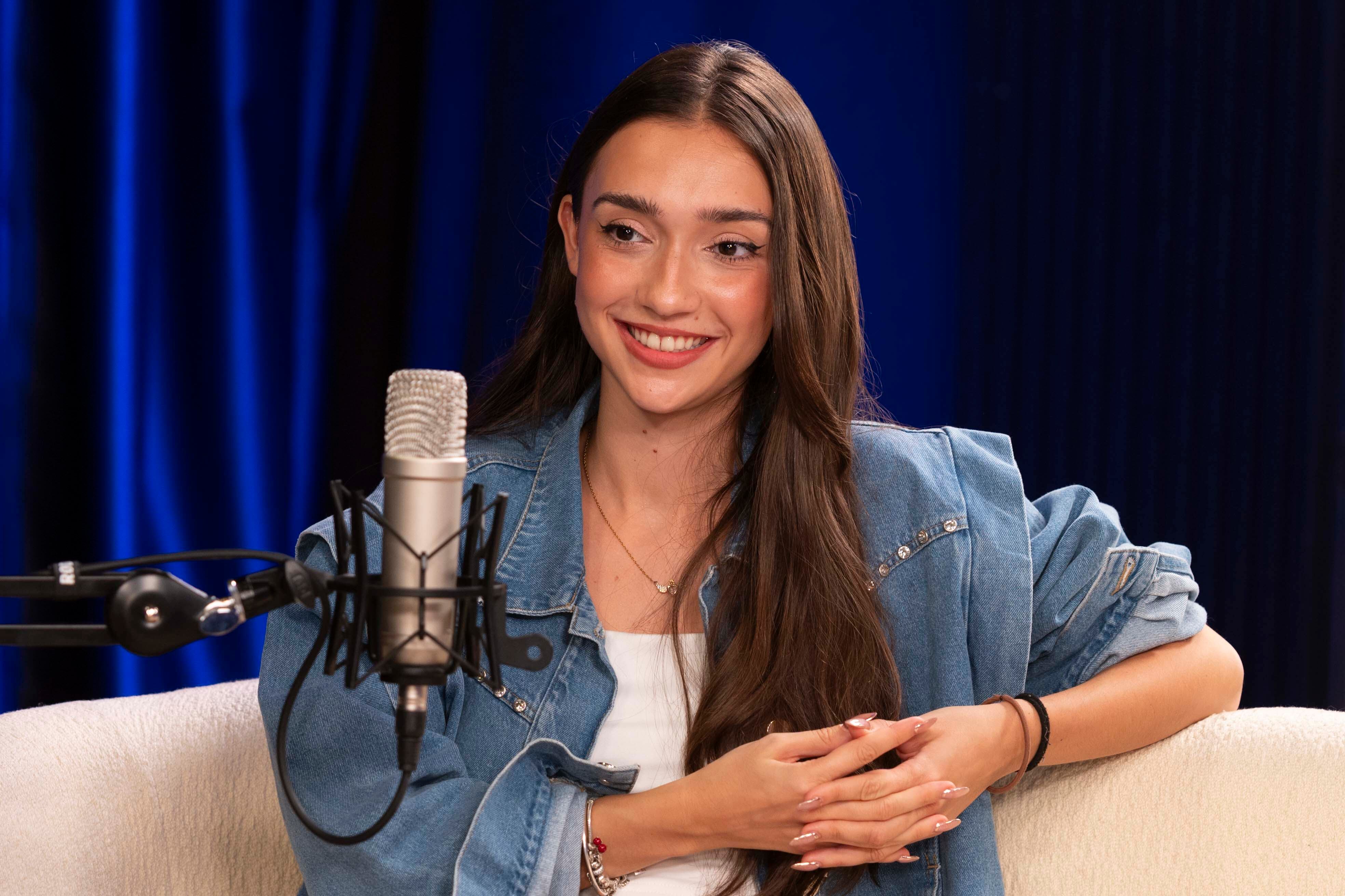 Juli: “Soy muy cursi, muy peliculera, muy romántica, todo en ese orden”. (Cristian Gastón Taylor )