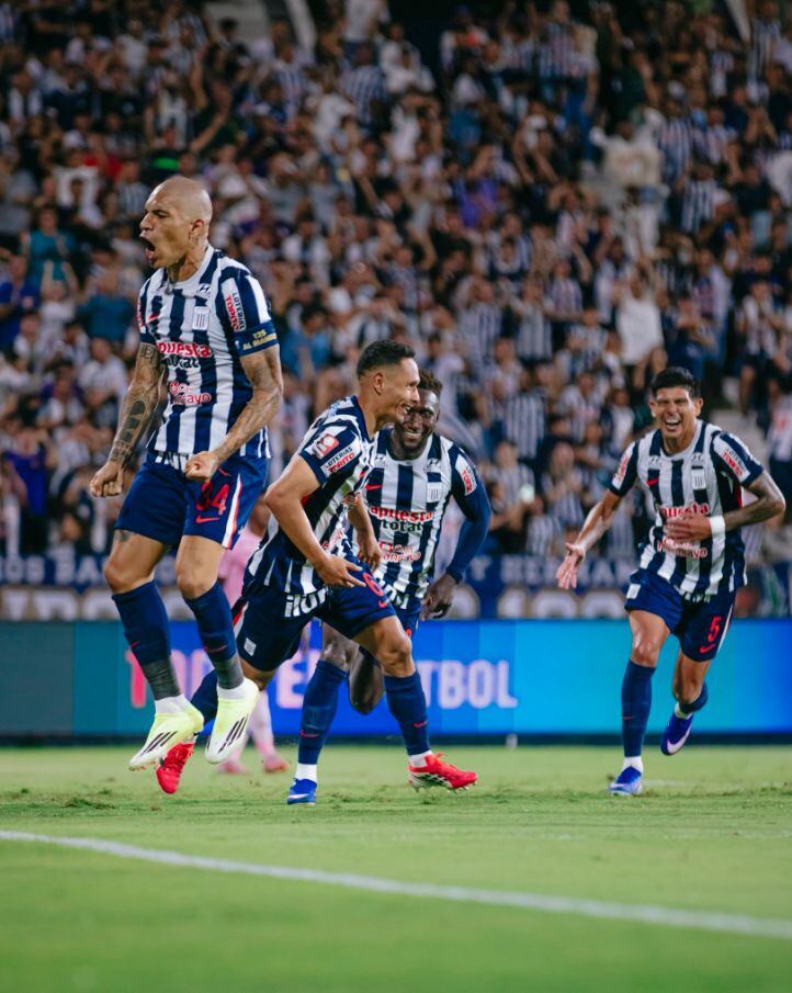 Pablo Guede atraviesa un buen momento en Alianza Lima, que se mantiene invicto en el Apertura pese a la eliminación en la Copa Libertadores 2026. (Facebook / Club Alianza Lima)