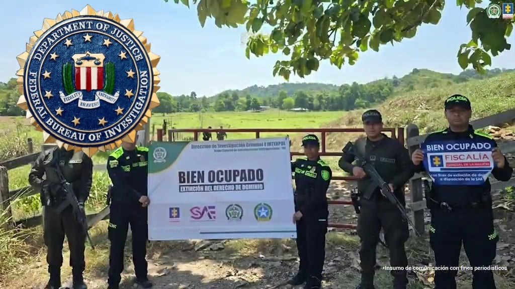 El FBI está tras la pista de abogada colombiana y expolicía que alertaron a poderosos capos sobre millonaria incautación de bienes - crédito FBI/Fiscalía General de la Nación