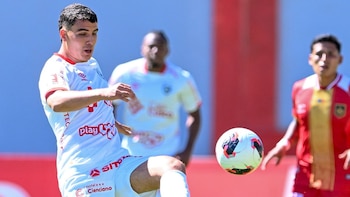 Matías Succar entró de cambio y tuvo una oportunidad de gol contra CD Moquegua. - Crédito: Cienciano
