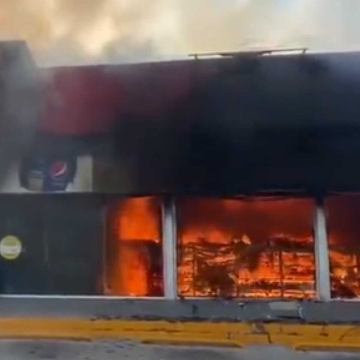 Por qué los grupos criminales atacan las tiendas Oxxo? Estos serían los motivos - Infobae