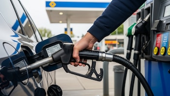 La gasolina bajará 16 céntimos