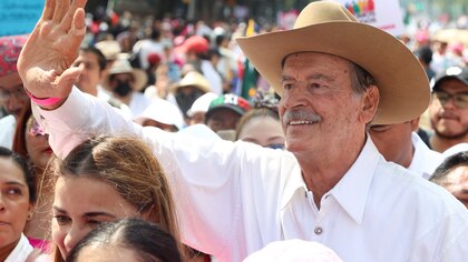 INE ordena a Vicente Fox borrar publicaciones que hizo a favor de Xóchitl Gálvez durante veda electoral