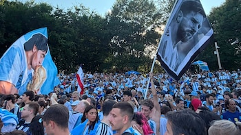 Atlanta se tiñó de albiceleste en otro multitudinario banderazo: los videos de la fiesta previa del duelo entre Argentina y Egipto