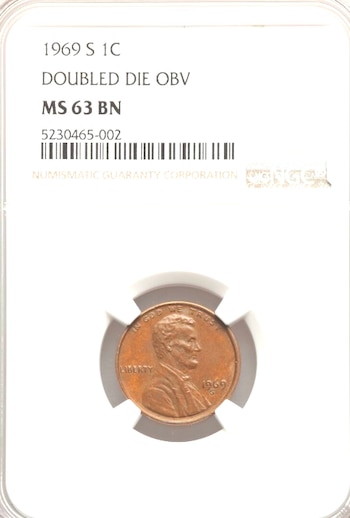 Una moneda de un centavo estadounidense de 1969 dentro de una cápsula de plástico transparente con etiqueta de la empresa certificadora