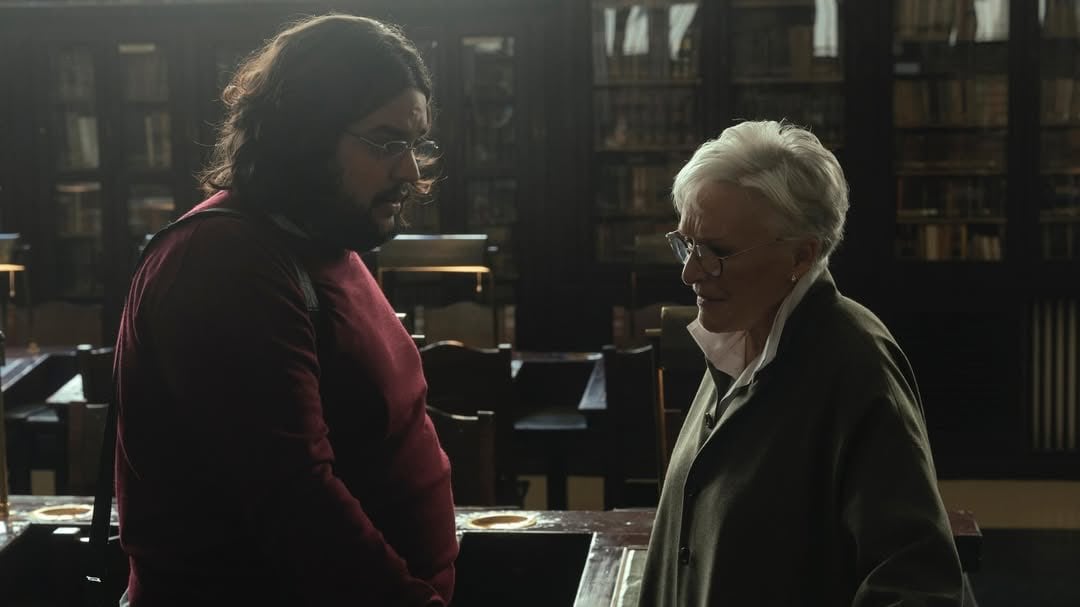 Brays Efe y Glenn Close en una imagen de