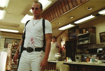 Natural Born Killers, Asesinos por naturaleza, Asesinos natos (Warner Bros)