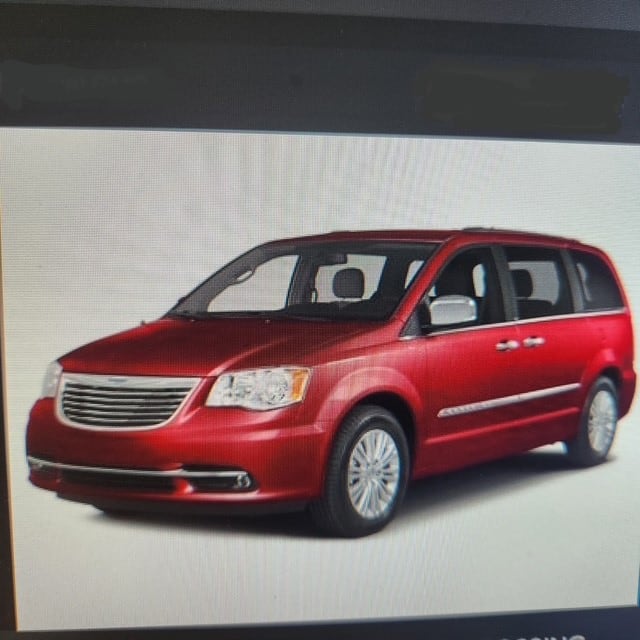 Un Chrysler rojo fue clave en el hallazgo de una mujer desaparecida que recorrió dos estados. (Geauga County Sheriff