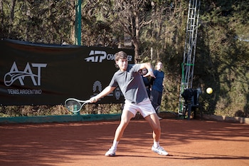 Carlos Zárate atraviesa la mejor semana de su carrera y se clasificó por primera vez a los cuartos de final de un Challenger (Crédito: Prensa AAT)