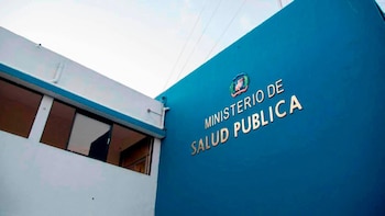 El ministro de Salud anuncia nombramiento definitivo de 1,115 enfermeras en República Dominicana