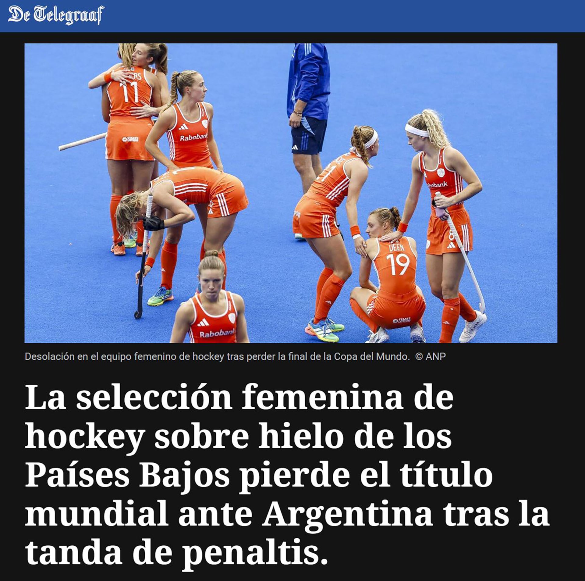 Un artículo del periódico De Telegraaf reseña la victoria de la selección argentina de hockey frente al equipo neerlandés en la final de la Copa del Mundo.