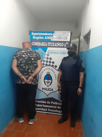 Uno de los detenidos por